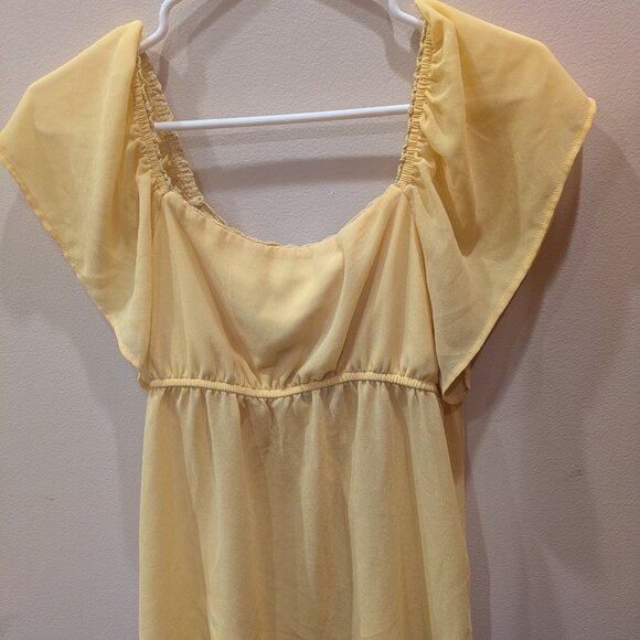 Flowy yellow sheer top with bows - Picture 6 of 6